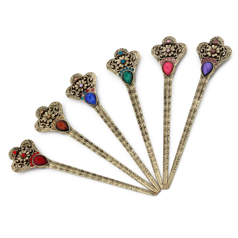Ancient Costume Hairpin – Elegant Vintage Hair Accessory