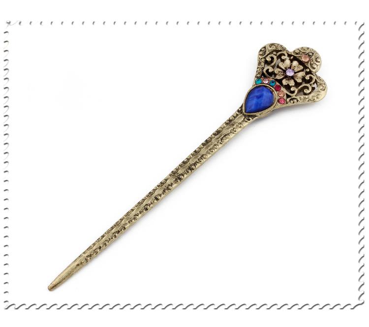 Ancient Costume Hairpin – Elegant Vintage Hair Accessory