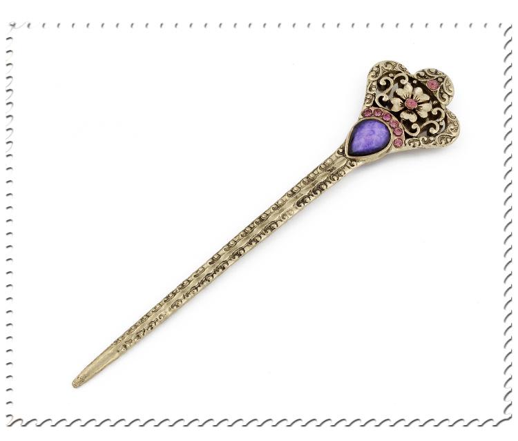 Ancient Costume Hairpin – Elegant Vintage Hair Accessory