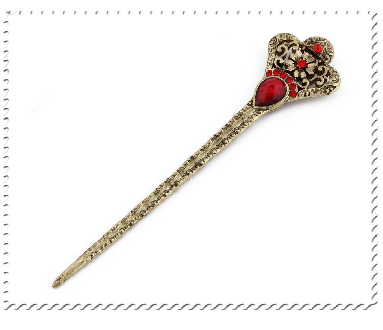 Ancient Costume Hairpin – Elegant Vintage Hair Accessory