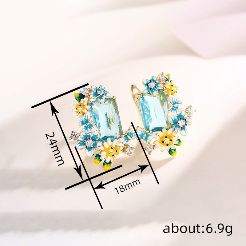 Delicate Chrysanthemum Earrings with Fresh Geometric Charm