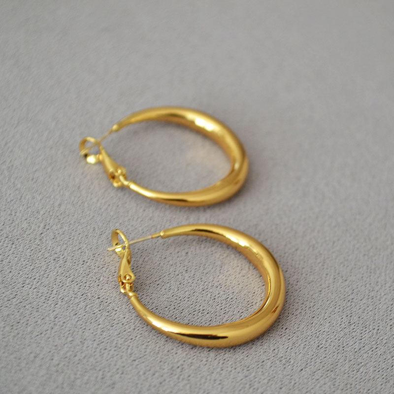 Elegant Plain Circle Hoops with Modern Hong Kong Charm