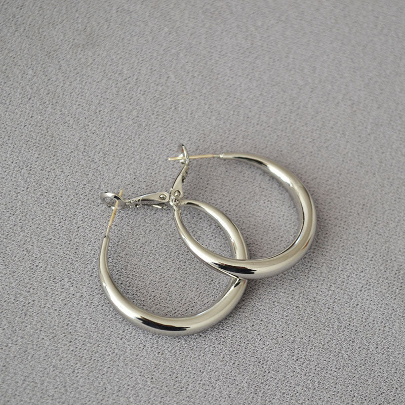 Elegant Plain Circle Hoops with Modern Hong Kong Charm