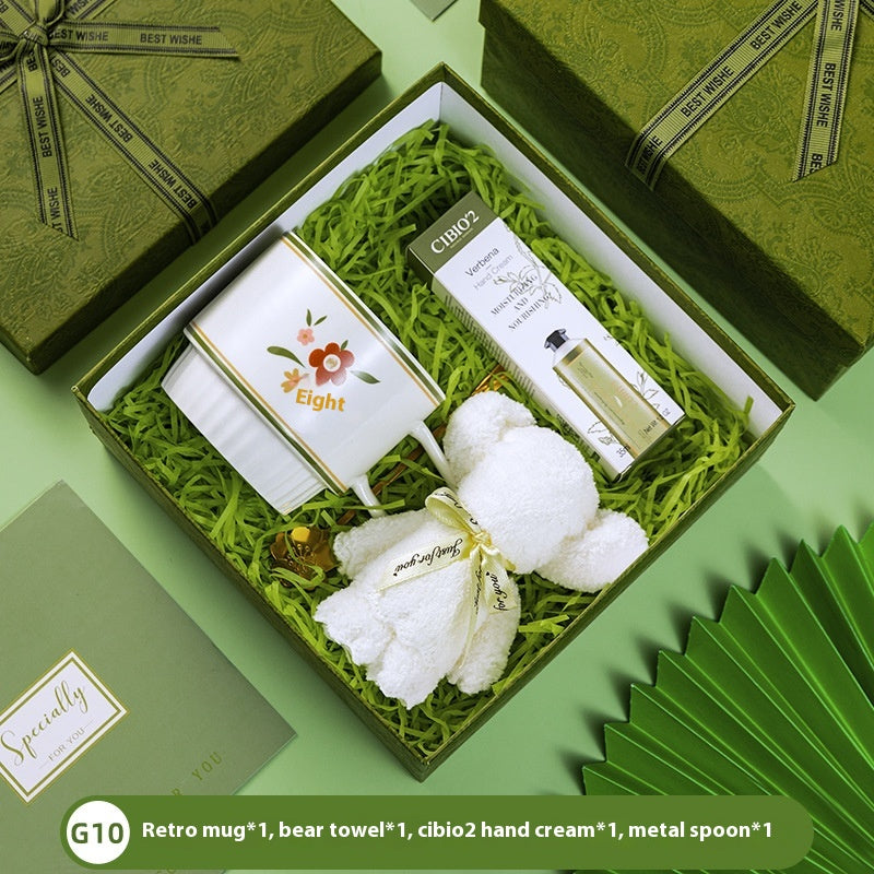 Thoughtful Welcome Gifts for Annual Meetings & Valued Customers