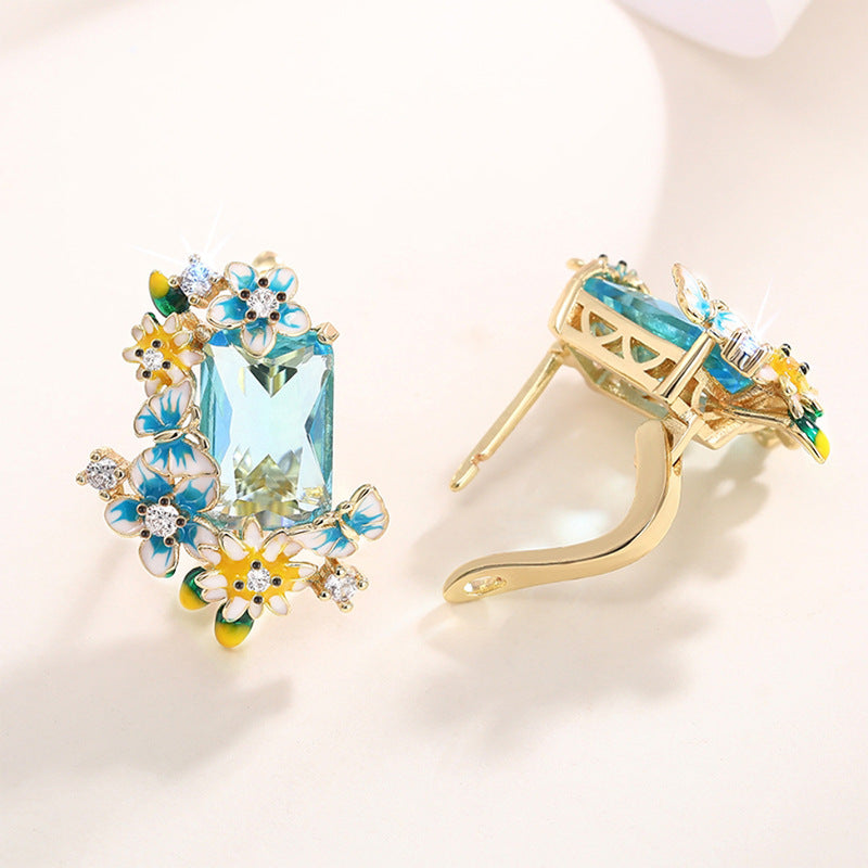 Delicate Chrysanthemum Earrings with Fresh Geometric Charm